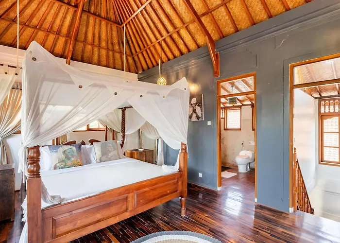 Ocean Luxury - *